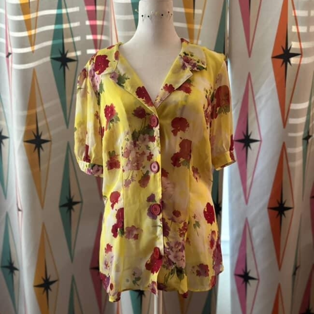 Yellow Short Sleeve Notched Collar Button Down Shirt
